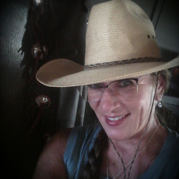 Hi! I'm Beth! Welcome! Bienvenidos! - Picture 11 of 11